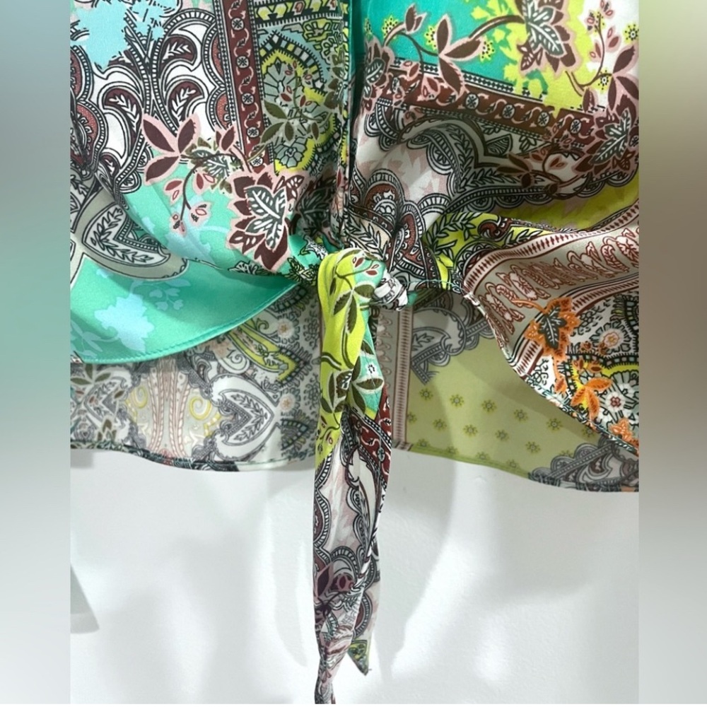 Rachel Zoe Green & yellow Paisley Boho Top tie front-Size Medium - Picture 3 of 6